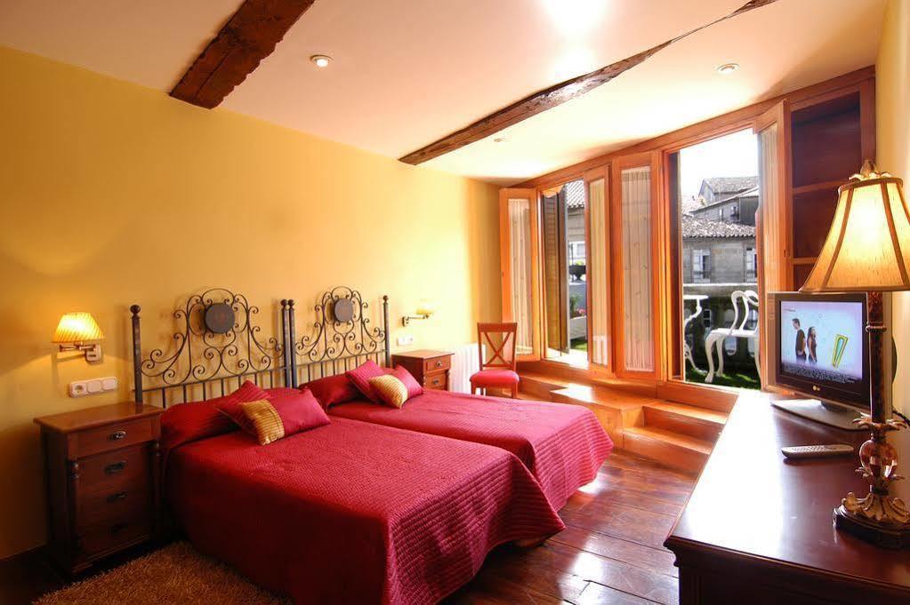 Hostal Santo Grial Santiago de Compostela Exterior foto